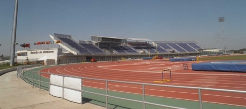 El Centro Aragonés del Deporte renueva el pavimento de su pista de atletismo